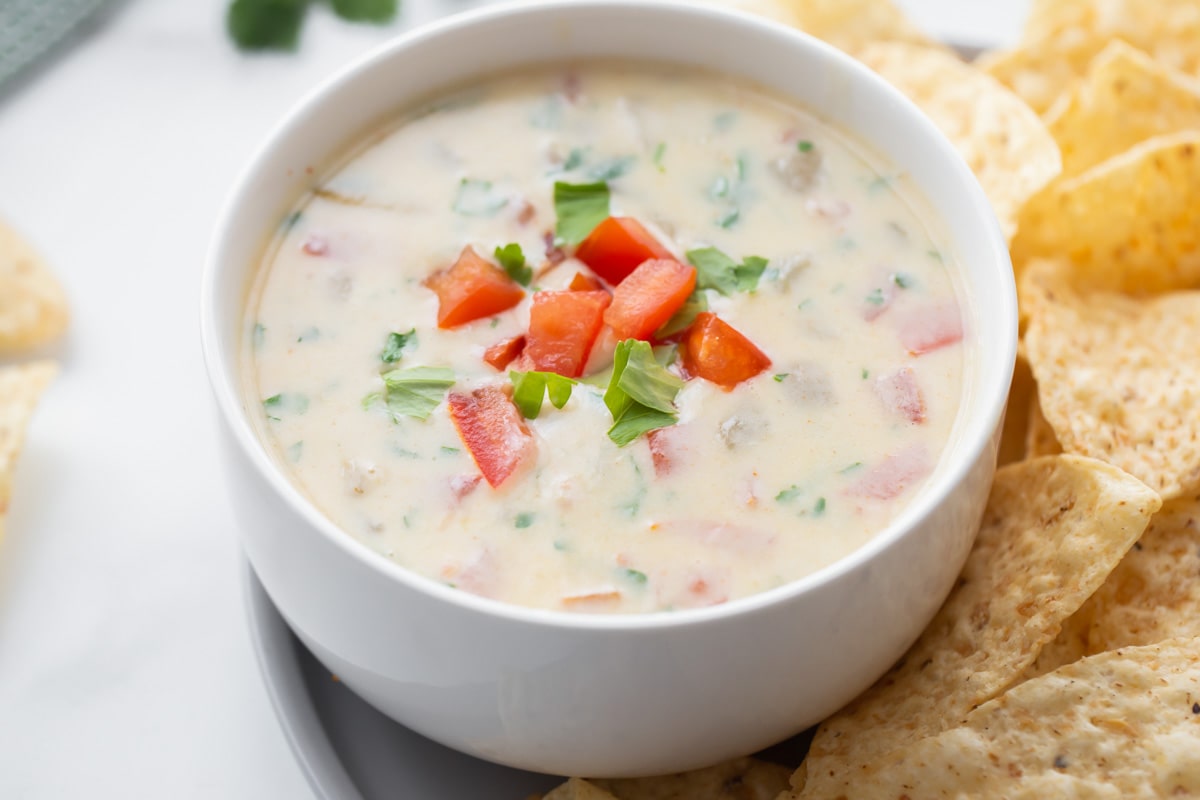 Best White Queso Recipe at home